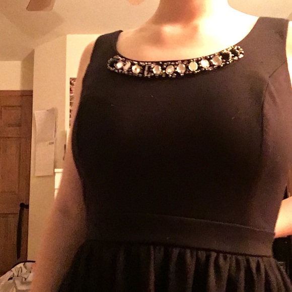 Black dress - Picture 4 of 4