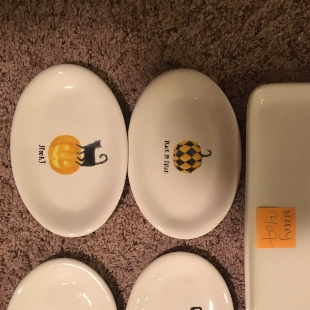 4 ovals 1 platter. Melanie Victoria