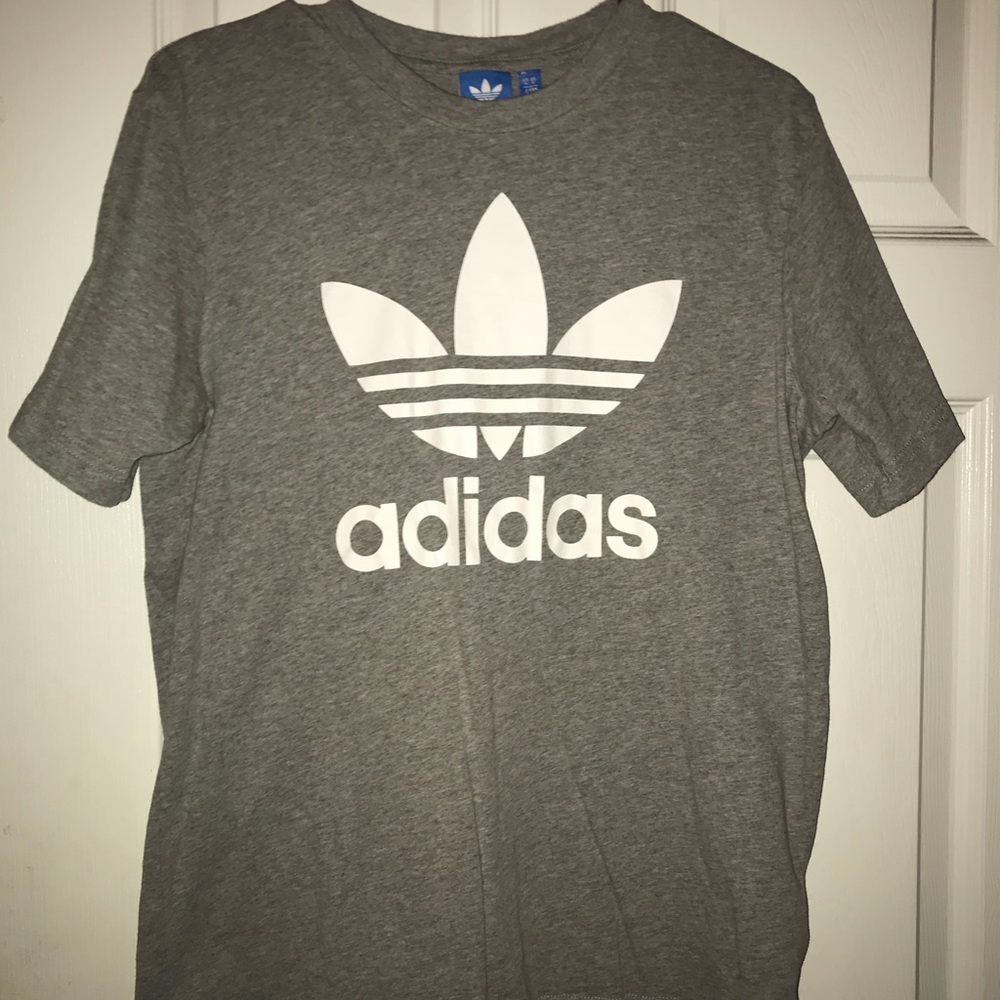 Short sleeve Adidas tshirt