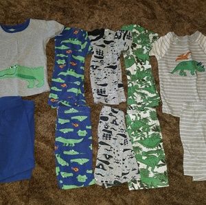 5 Carter's pajama sets- size 3t