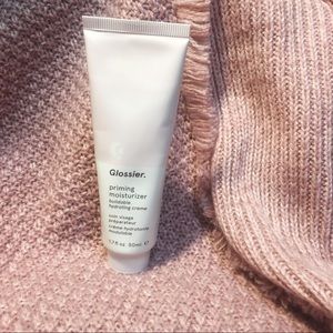 Glossier Priming Moisturizer