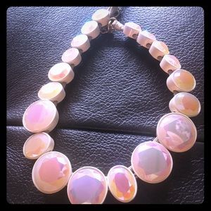 Stunning irredentist pearl necklace