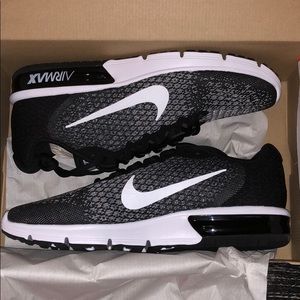 Nike Air Max Sequent 2