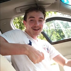 Meet your Posher, Dennis