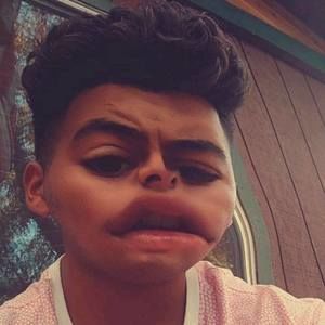 Meet your Posher, Johnathan