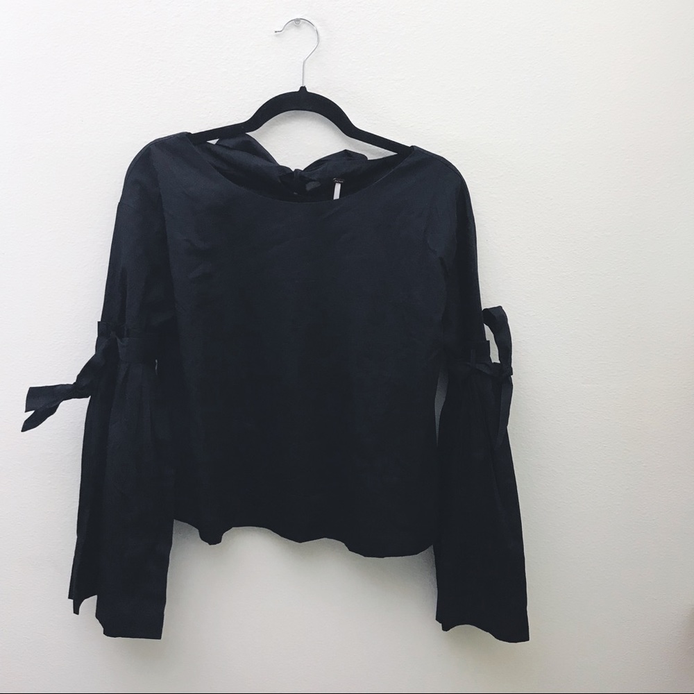 Free People So Obviously Yours Bell Sleeve Top - Picture 4 of 7