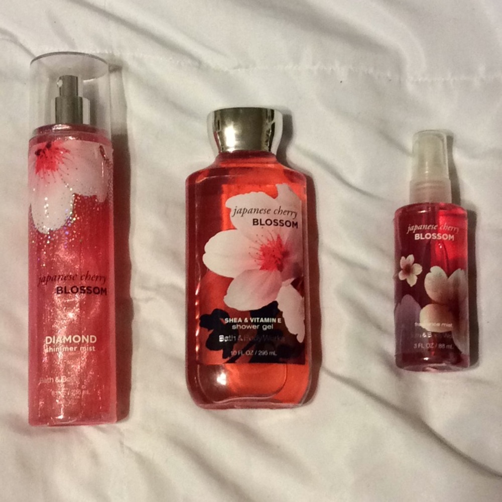 Bath and Body Works Japanese Cherry Blossom Set