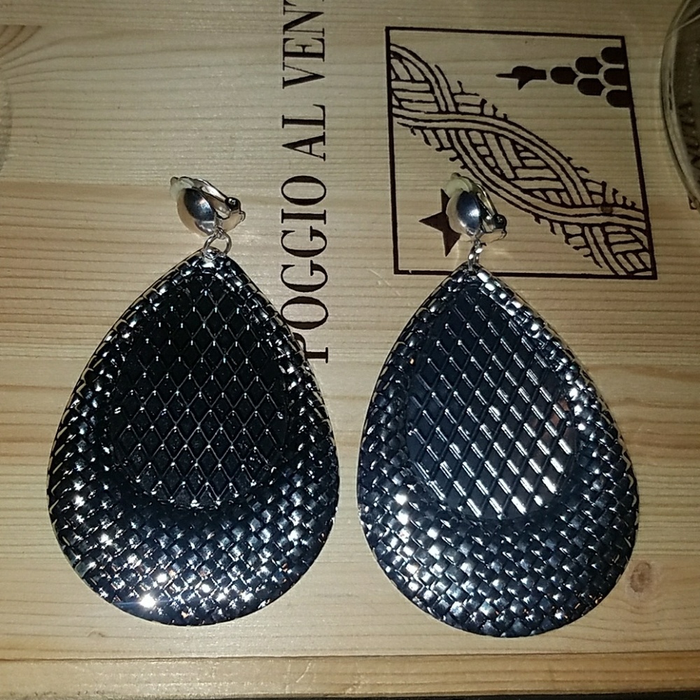 Extremely large oval dangly earrings clip on