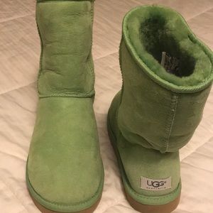 Authentic Classic Ugg Boots
