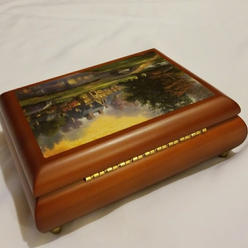 THOMAS KINKADE Musical Collection Gift - Picture 3 of 7