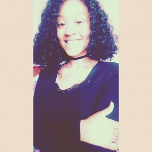 Meet your Posher, Alicia