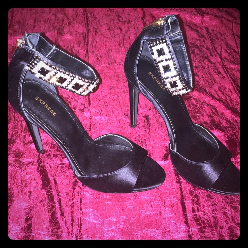 Express heels π