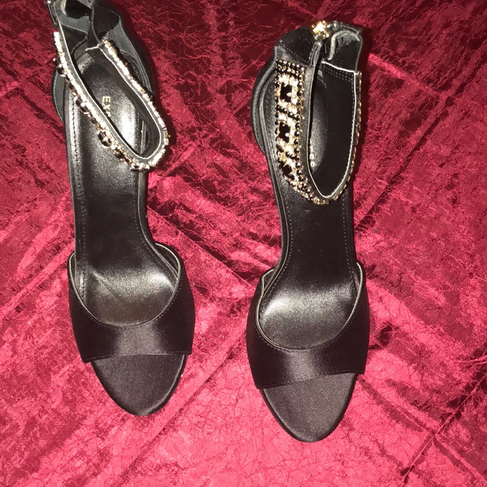 Express heels š - Picture 2 of 3