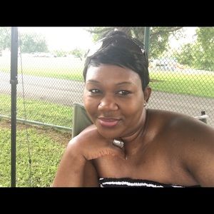 Meet your Posher, Torria