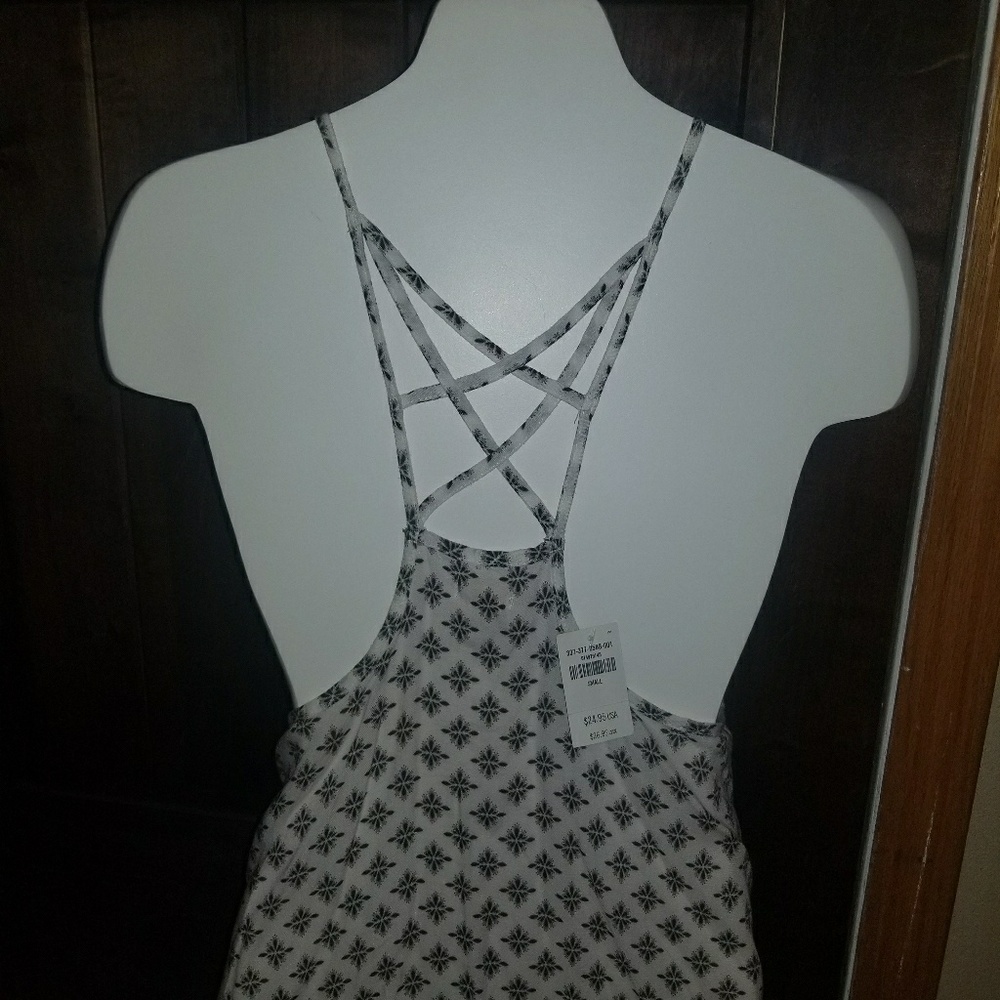 Top - Picture 2 of 3