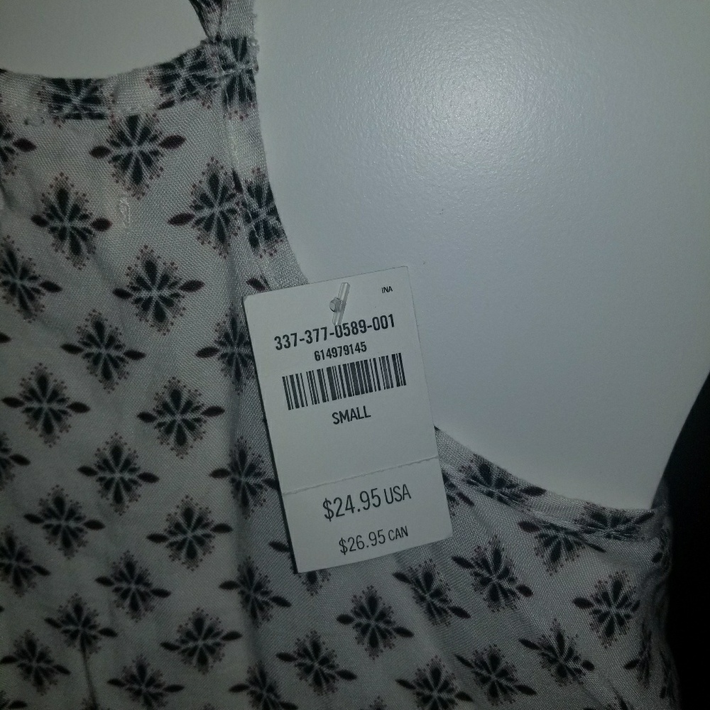 Top - Picture 3 of 3