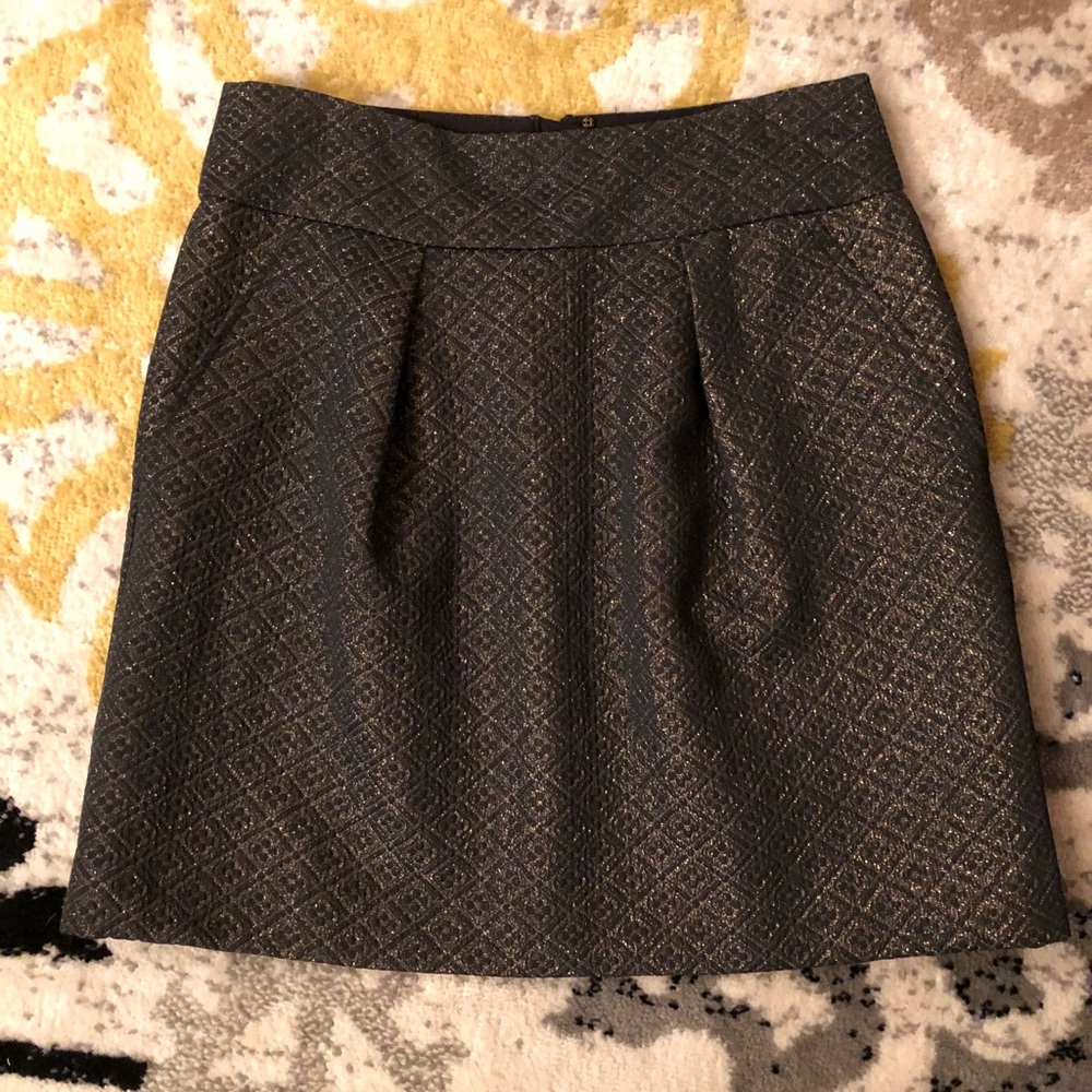 Textured skirt
