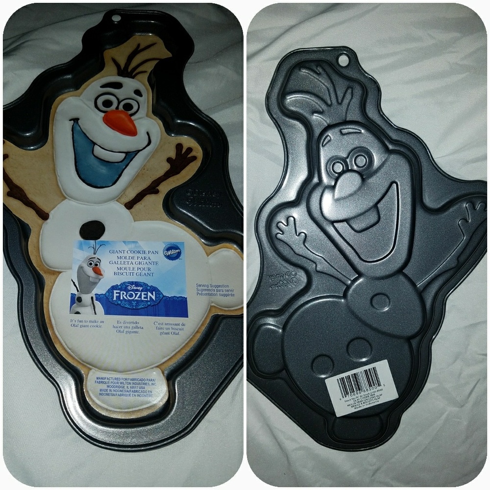 Disney Frozen Olaf Baking Pan