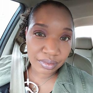 Meet your Posher, Ebonie