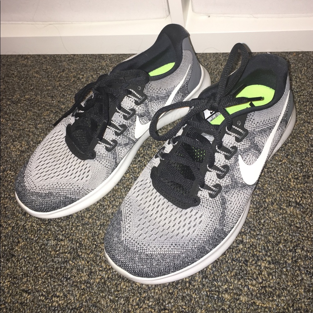 Nike free runs