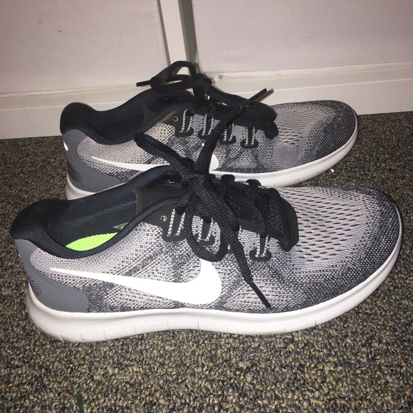 Nike free runs - Picture 3 of 4