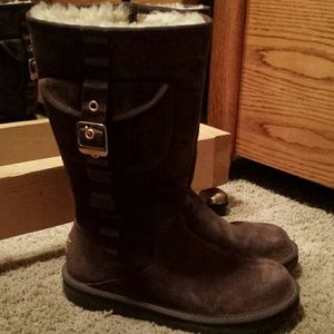 Rare Ugg Cargo Boots, size 8