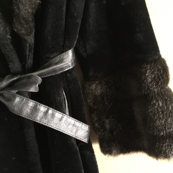 Black faux fur long coat with hood & pockets - Picture 2 of 8