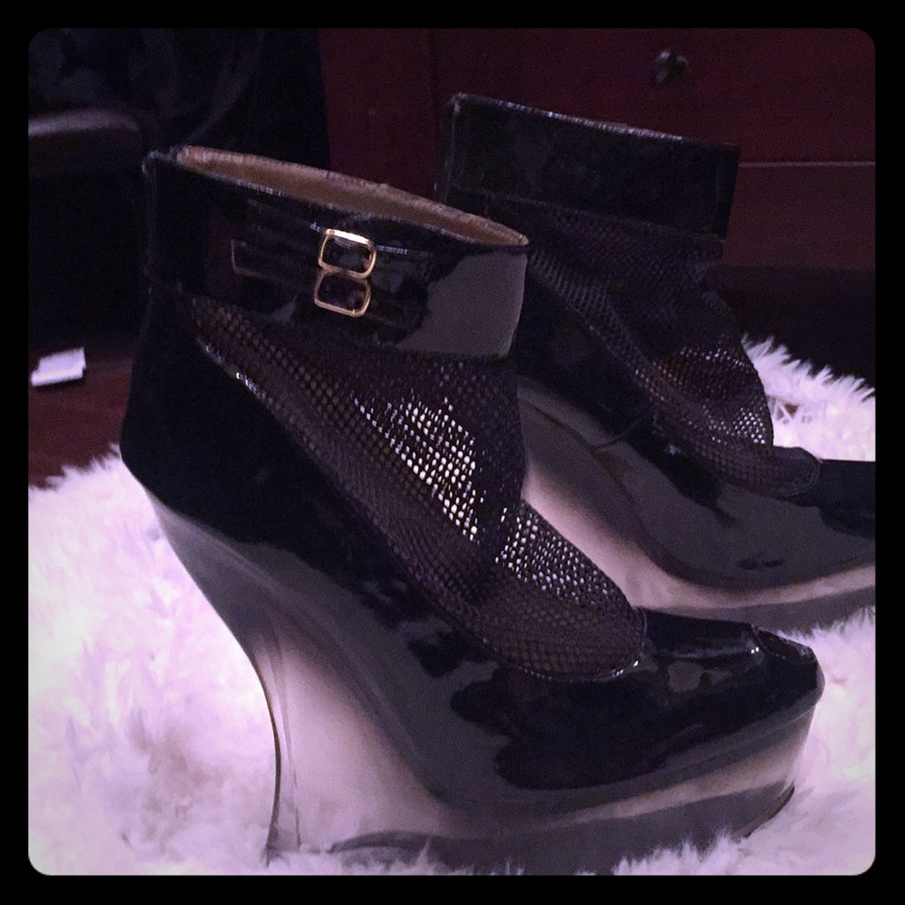 Sexy black lacy  ankle shoes