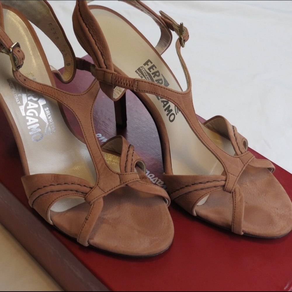 AUTHENTIC Salvatore Ferragamo Nude Sandals