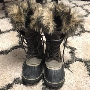 Sorel Winter Joan of Arc Boots size 8