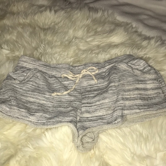 LA Heart shorts - Picture 2 of 2