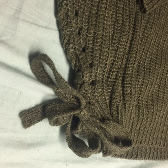 3/4 sleeve side-tie sweater - Picture 2 of 3