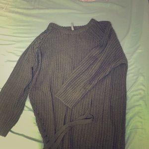 3/4 sleeve side-tie sweater
