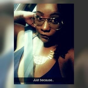 Meet your Posher, Xzaghonia