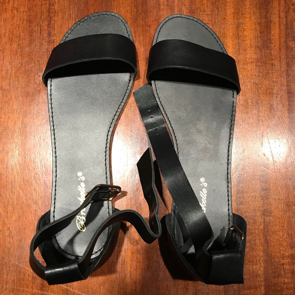 Breckelles “Sara” Sandals - Black