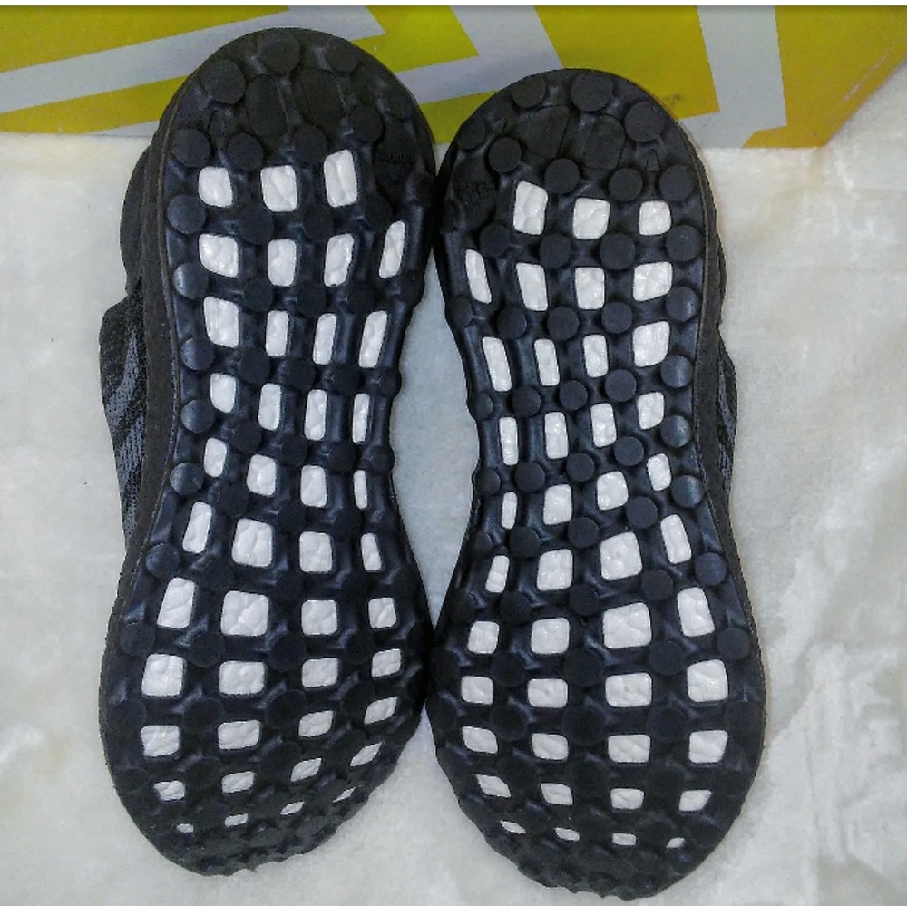 Men's Adidas Pure Boost LTD (Size 9) - Picture 7 of 8