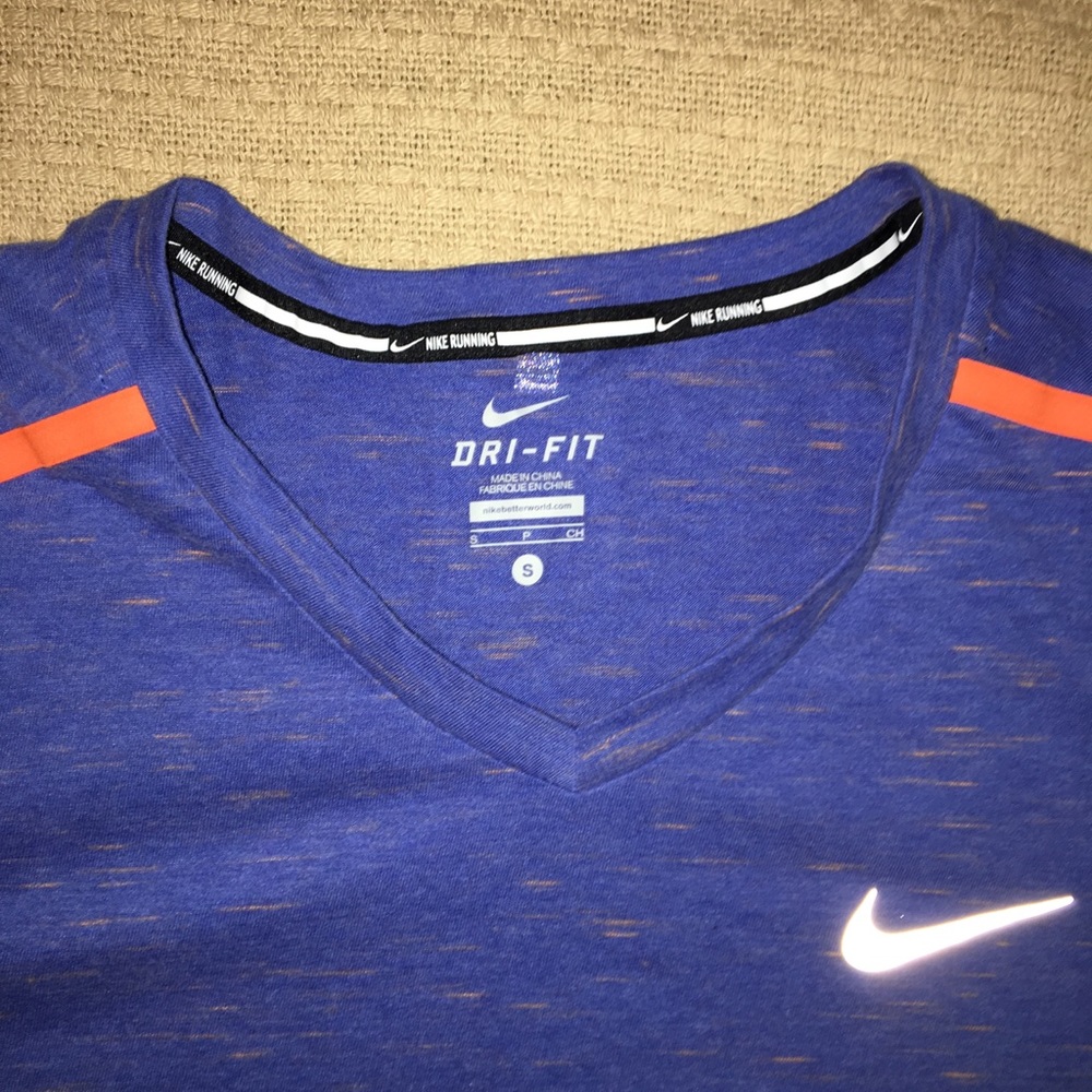 NIKE DRI-FIT running