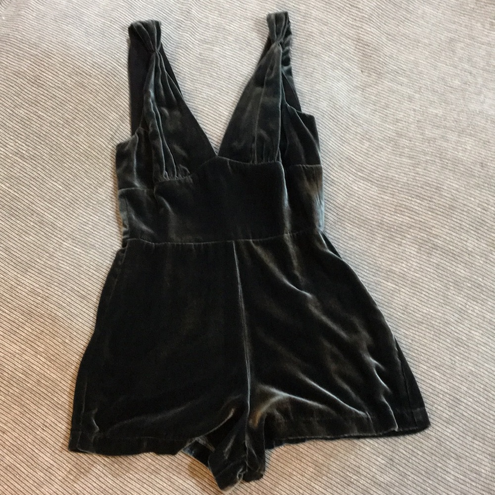 💟SOLD💟 Reformation Velvet Romper - Size S
