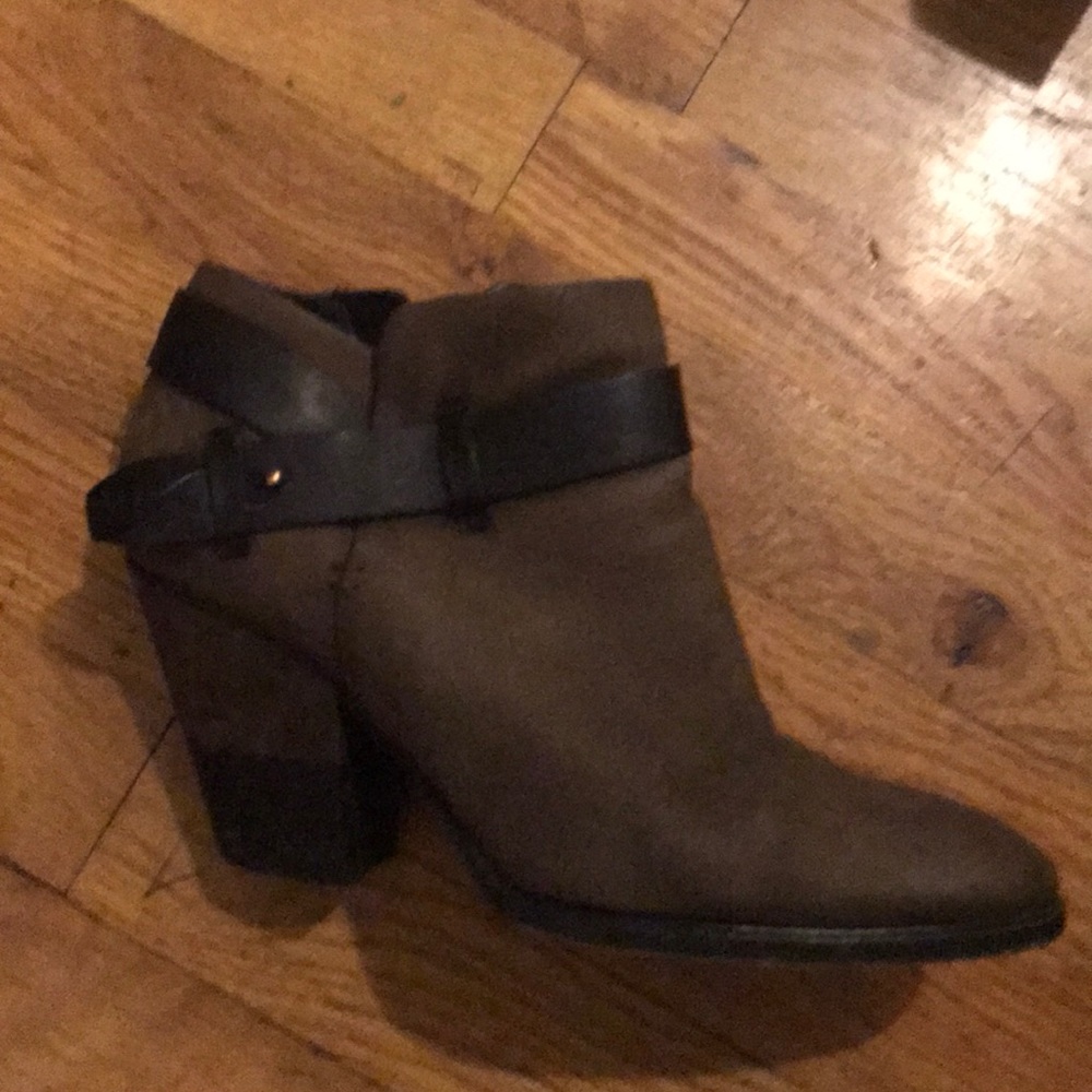 Almost new dolce vita booties!!!