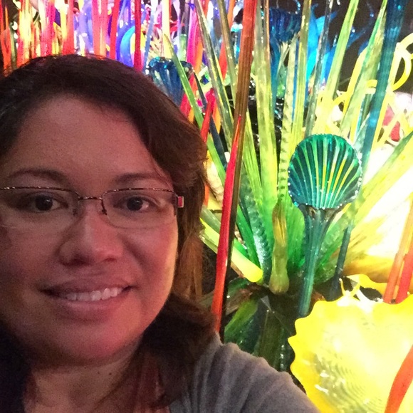 Meet your Posher, Lehuanani - Picture 1 of 1