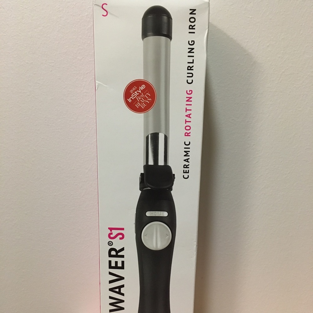 Beachwaver S1.   Ceramic Rotating Curling Iron