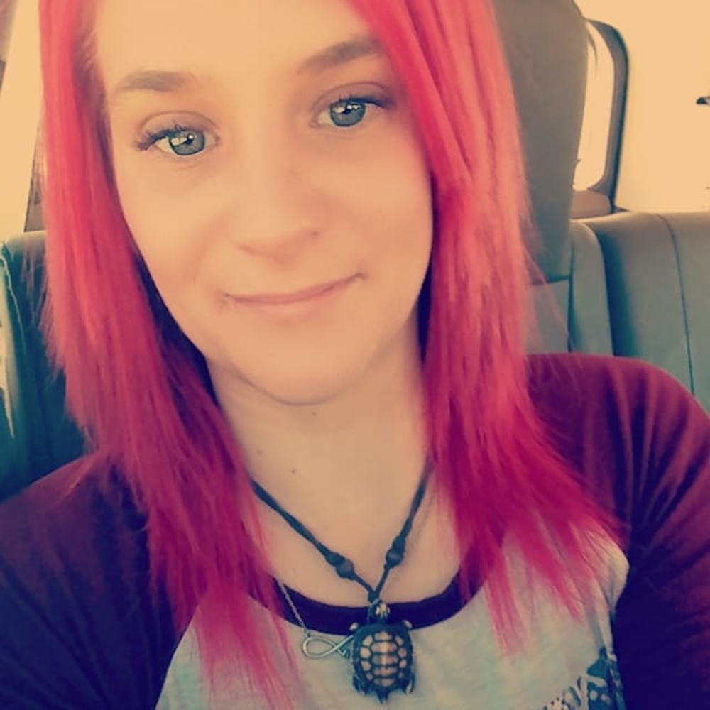 Meet your Posher, Becca