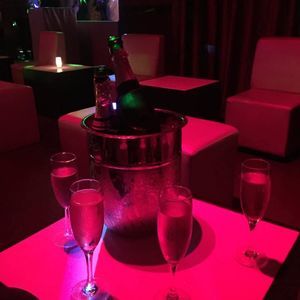 Meet your Posher, Yves