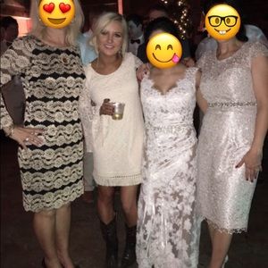 GOOD DEAL LUCILLE Jodi Kristopher cream lace dress