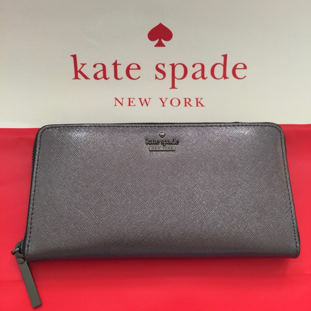 [SOLD] Kate Spade Lacey Wallet in Cameron Street