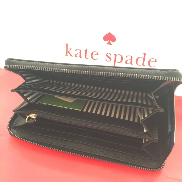 [SOLD] Kate Spade Lacey Wallet in Cameron Street - Picture 3 of 6