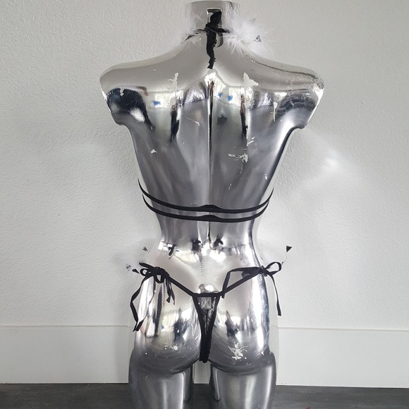 White Fur Black Christmas Adult Costume - Picture 2 of 4