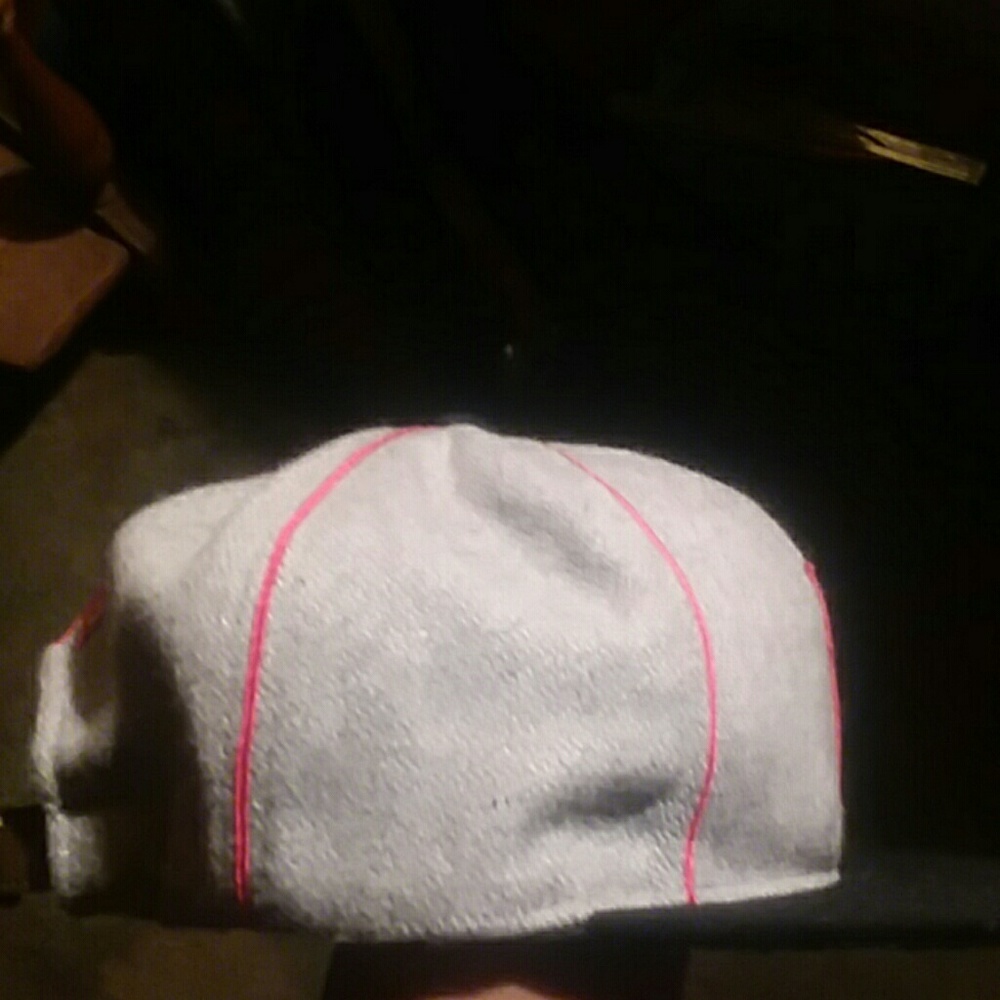 A primitive baseball cap - Picture 2 of 4