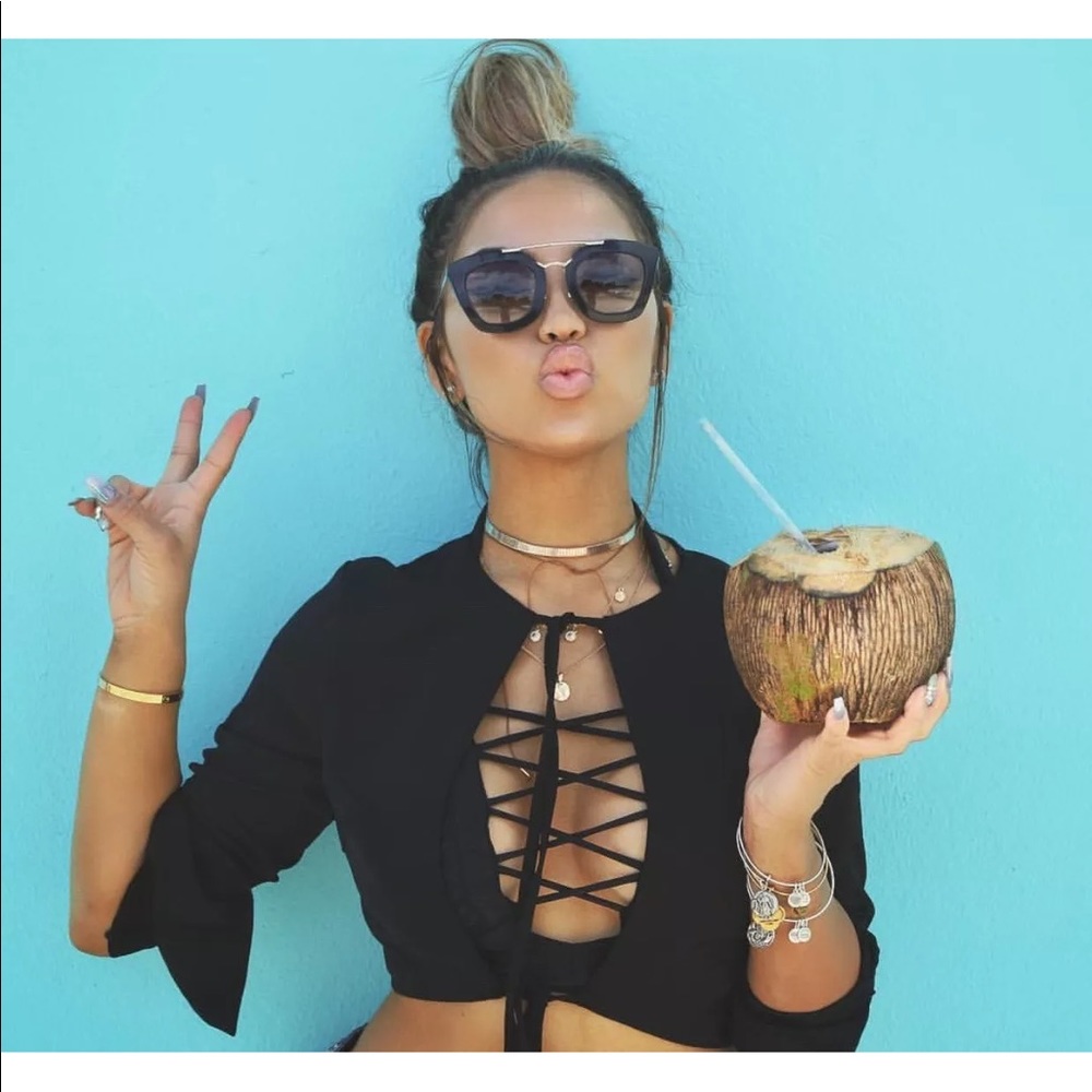 Womens Prada sunglasses NEVER WORN!