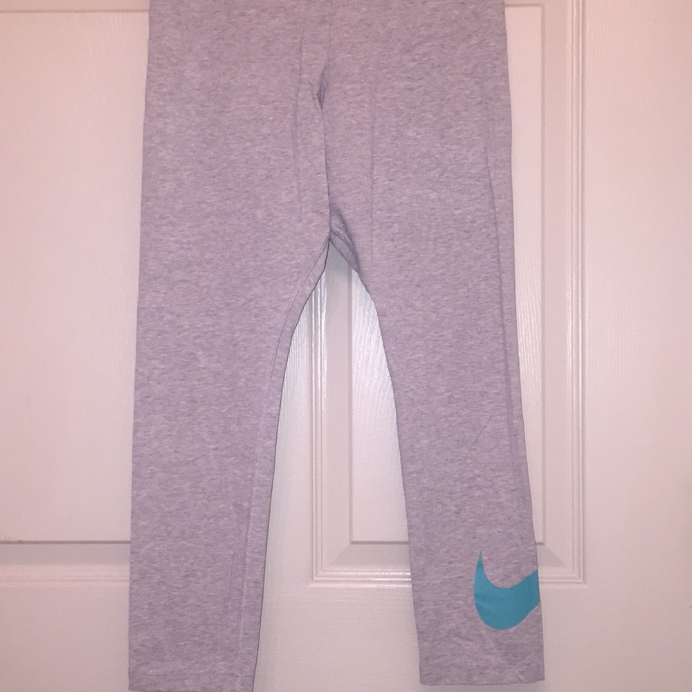 Women’s Nike 3/4 length leggings